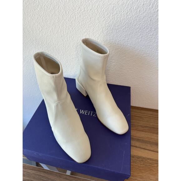 Stuart Weitzman Accordion Snow Plonge Stretch Ankle Boots, Size 7 - Picture 2 of 5